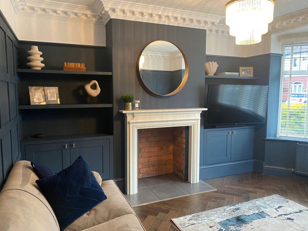 living room custom fitted shelving